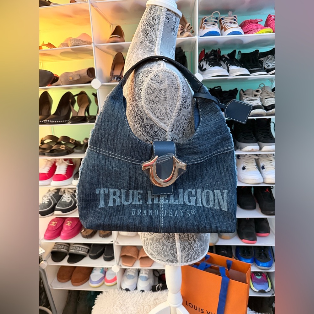 True Religion denim hobo shoulder bag w/large metal horseshoe logo NWOT